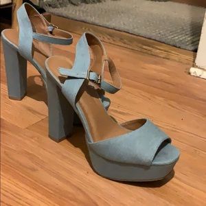Platform denim peep toe shoes